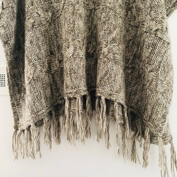 NWOT, Garage Hooded Knit Poncho Size S - Picture 11 of 17